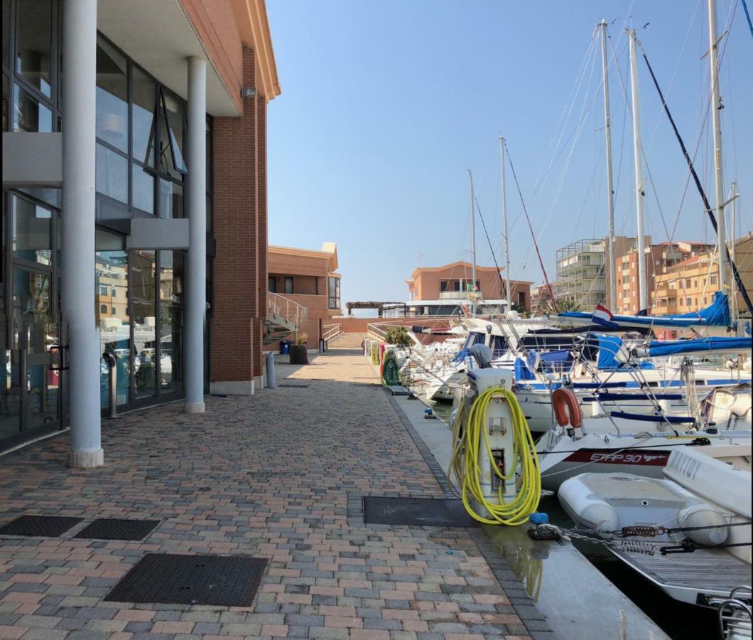 Yacht Suite Marina Di Grosseto Luaran gambar