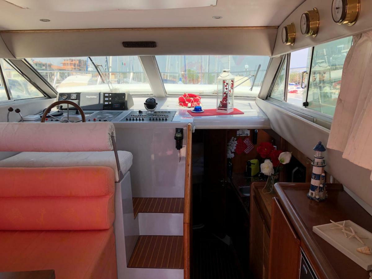 Yacht Suite Marina Di Grosseto Luaran gambar
