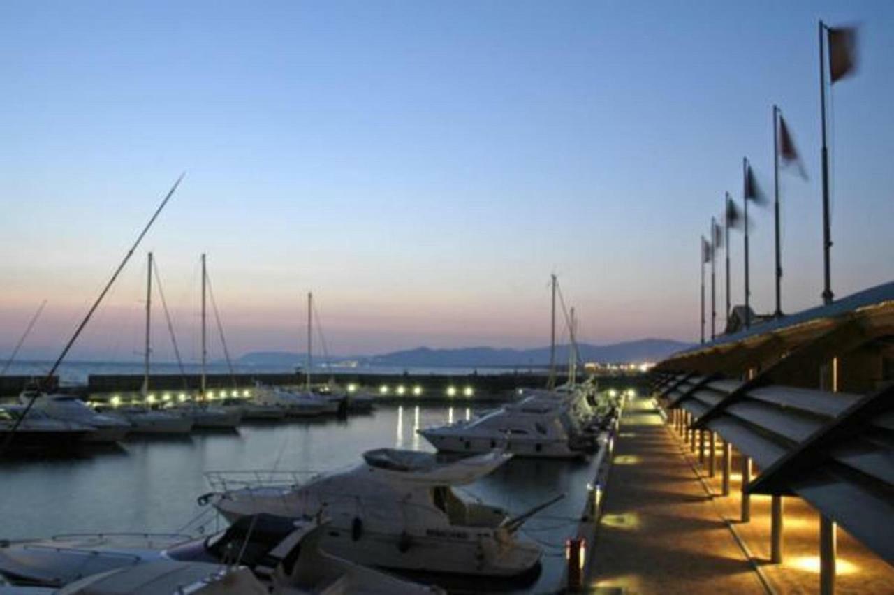 Yacht Suite Marina Di Grosseto Luaran gambar